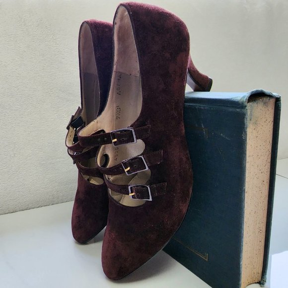 Salvatore Ferragamo Vintage Suede Pumps - Picture 5 of 15